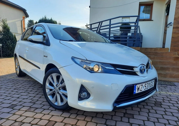 Toyota Auris cena 46000 przebieg: 104000, rok produkcji 2013 z Leszno małe 191